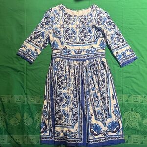 Beautiful women’s silk dress says large fits small